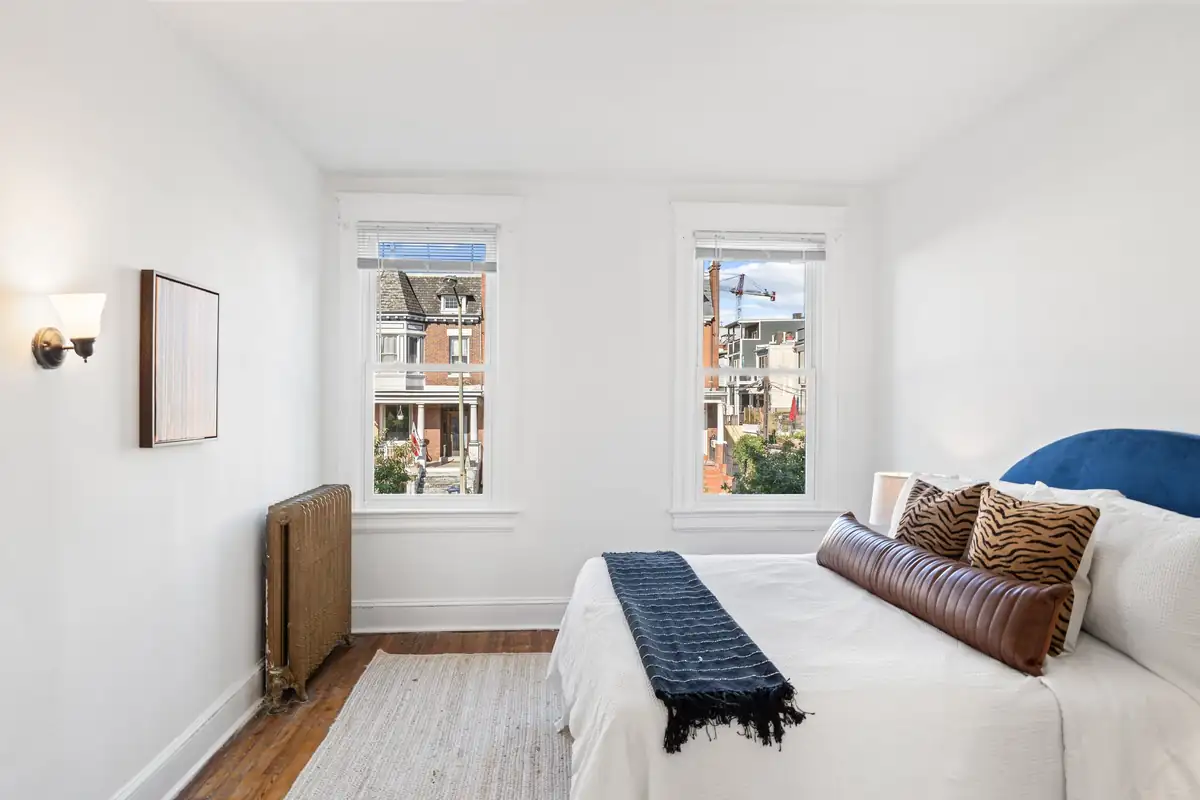 2525 12th St NW - 0018.jpg