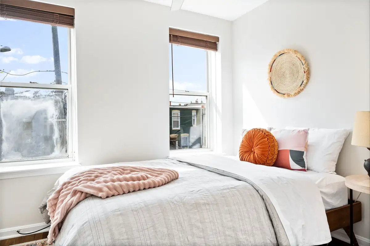 27-web-or-mls-424 Oakdale Place NW, Washington, DC 20001-26.jpg