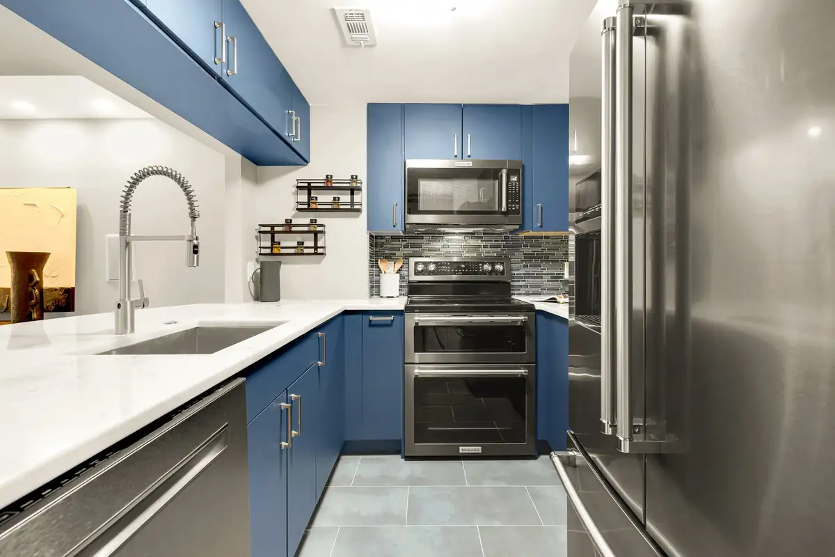 1150 K St NW 202-0010.jpg