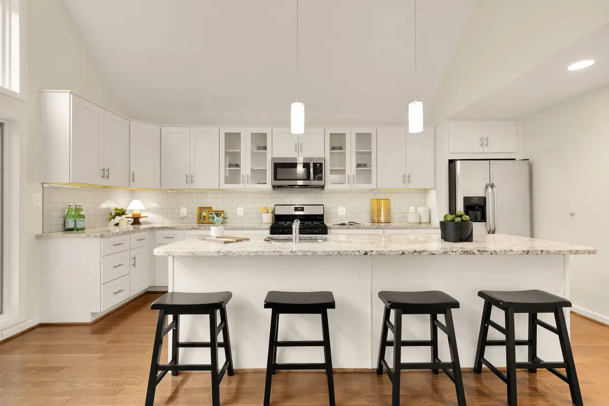 5816 Vandergrift Ave-0019.jpg