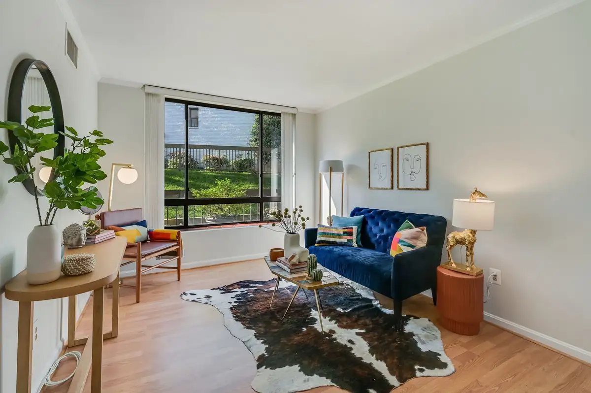 Home staging at 2605 39th St NW, #104