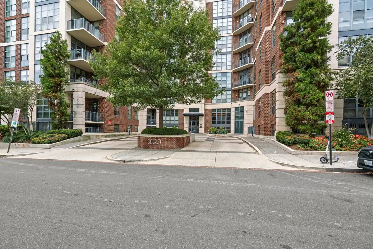2020 12th St NW T10-63.jpg