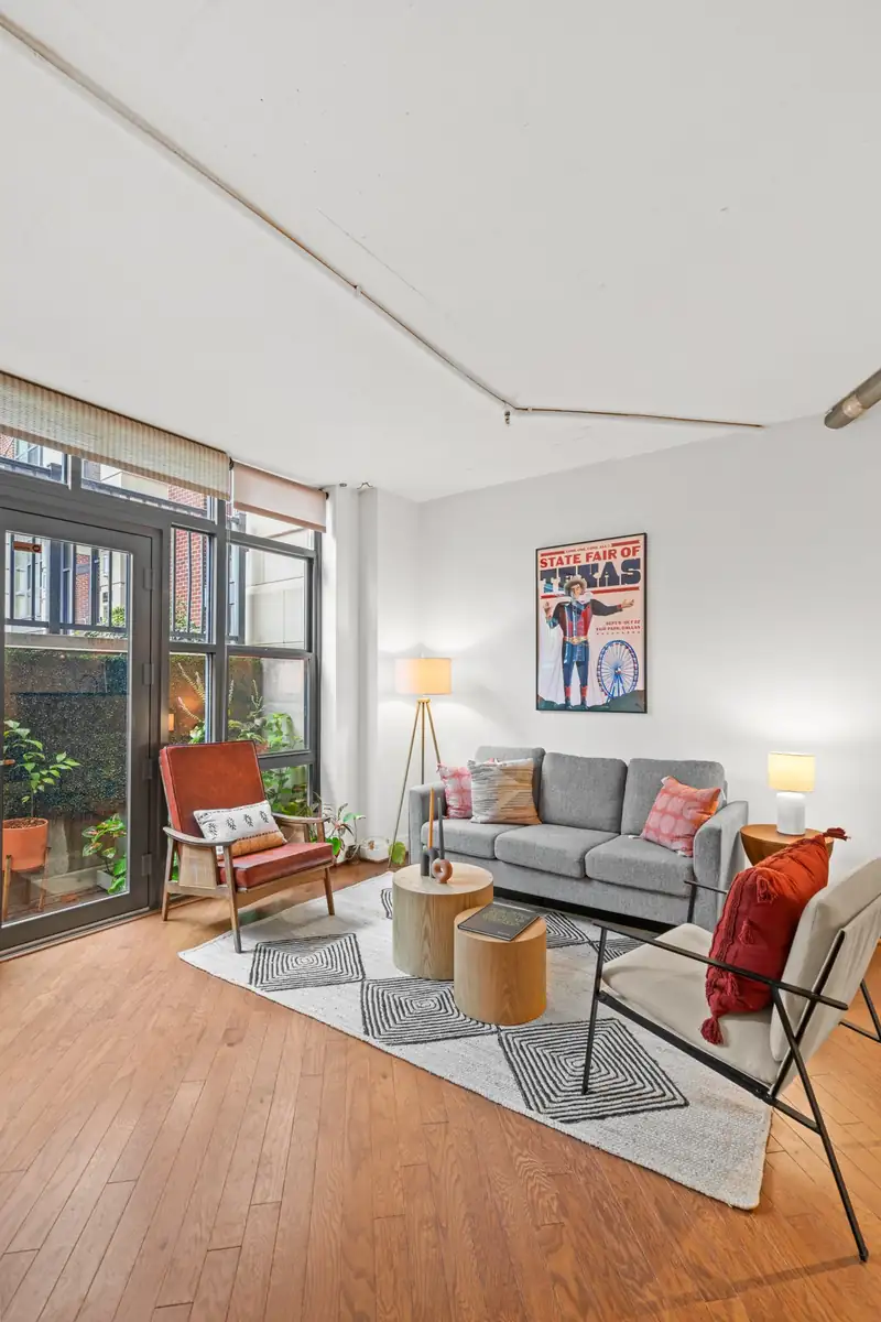 2020 12th St NW T10-35.jpg
