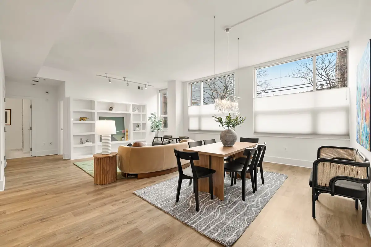 2100 11th St NW 108-0016.jpg