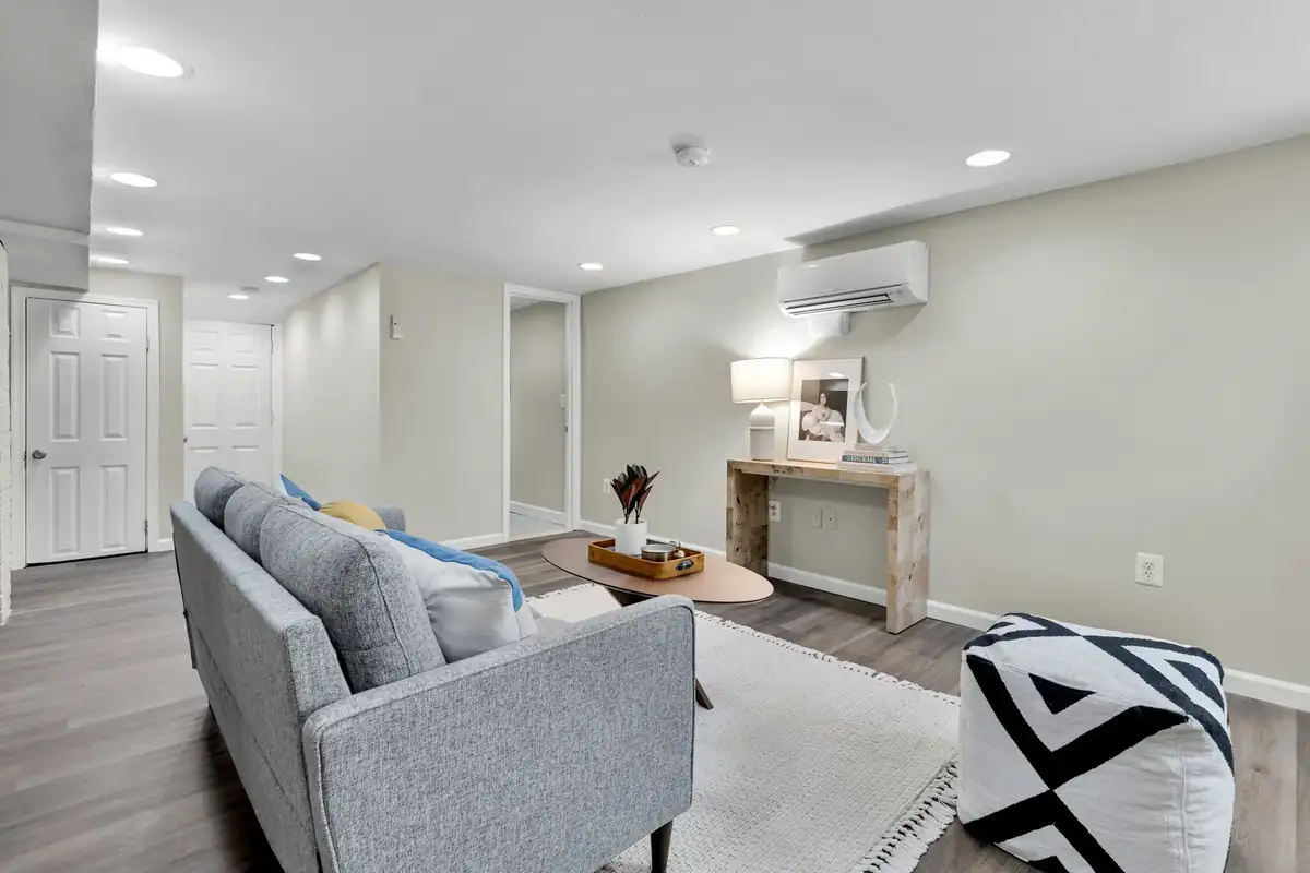 451 Lamont St NW-0027.jpg