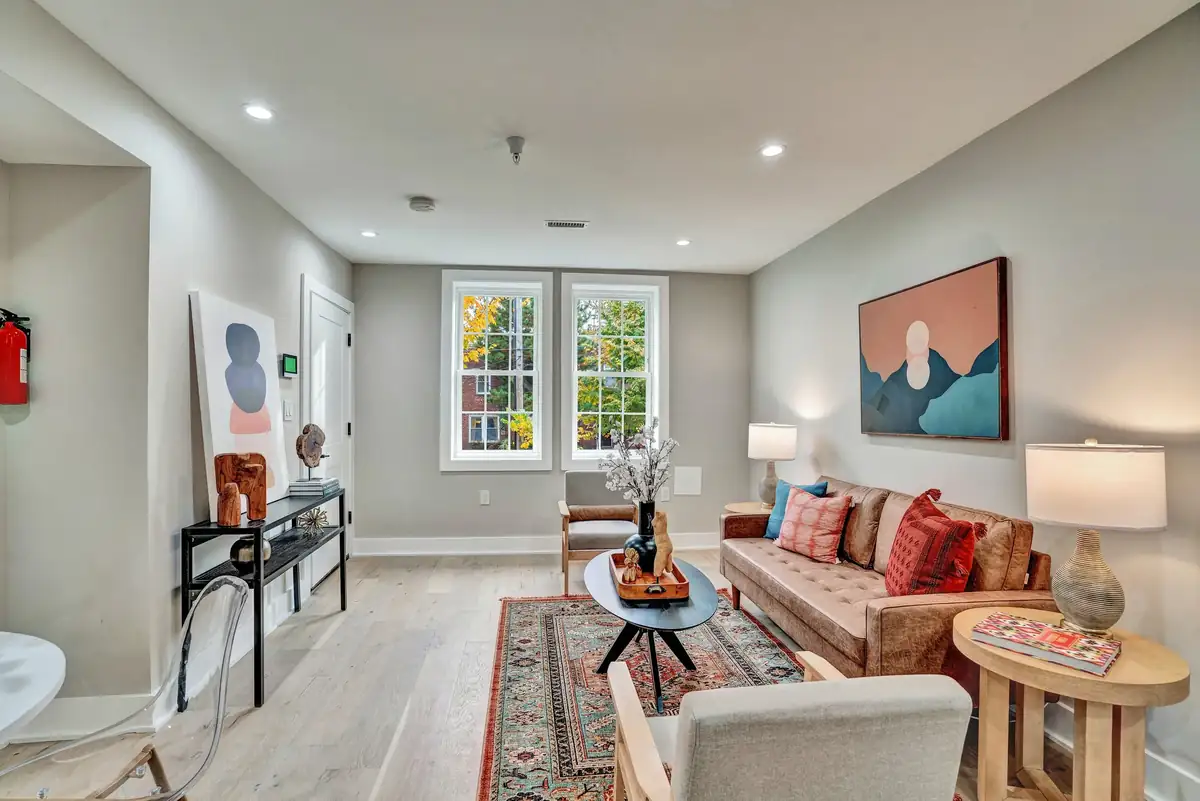 716 Kearny St NE-15.jpg