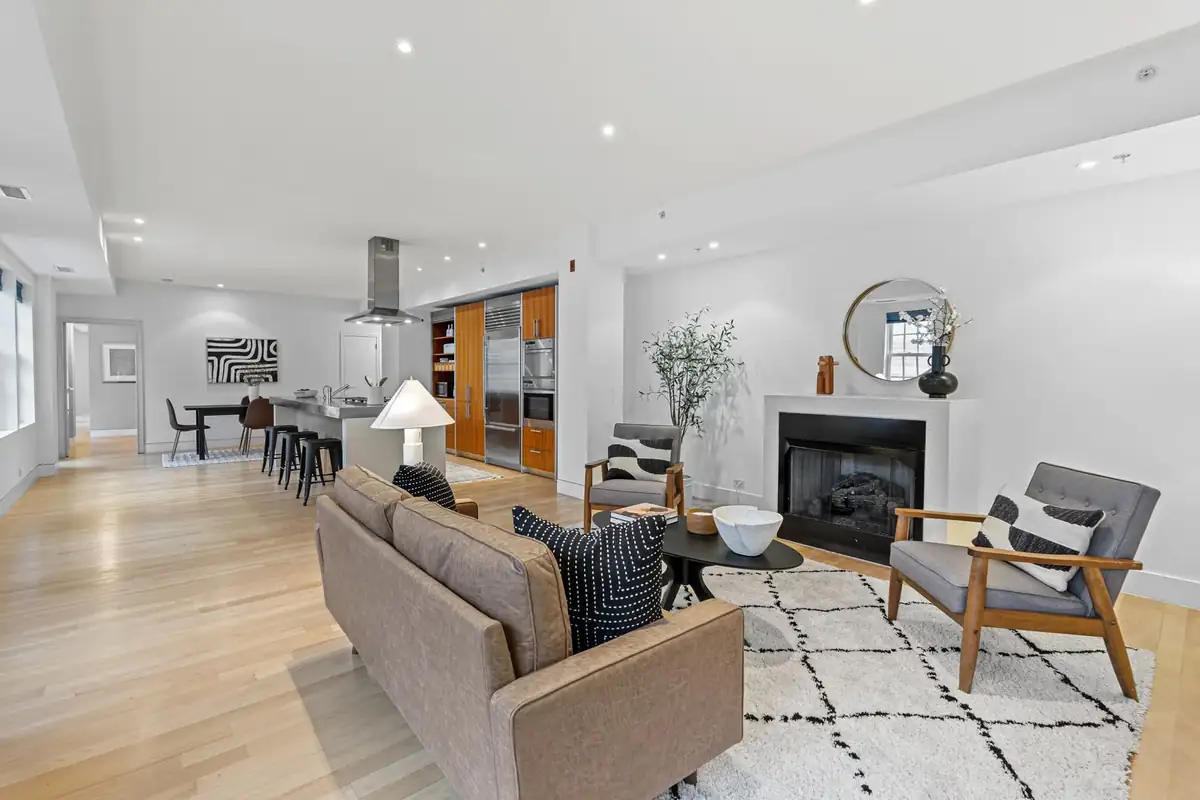 Home staging at 1124 10th St NW #5A