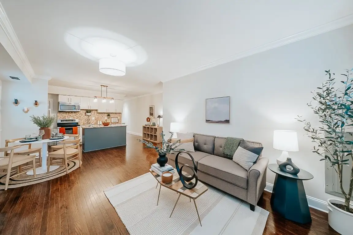 Home staging at 14 O St NW #A
