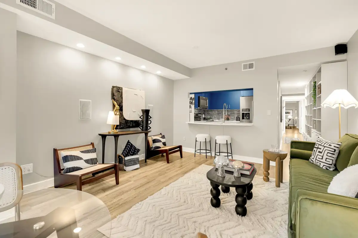1150 K St NW 202-0020.jpg