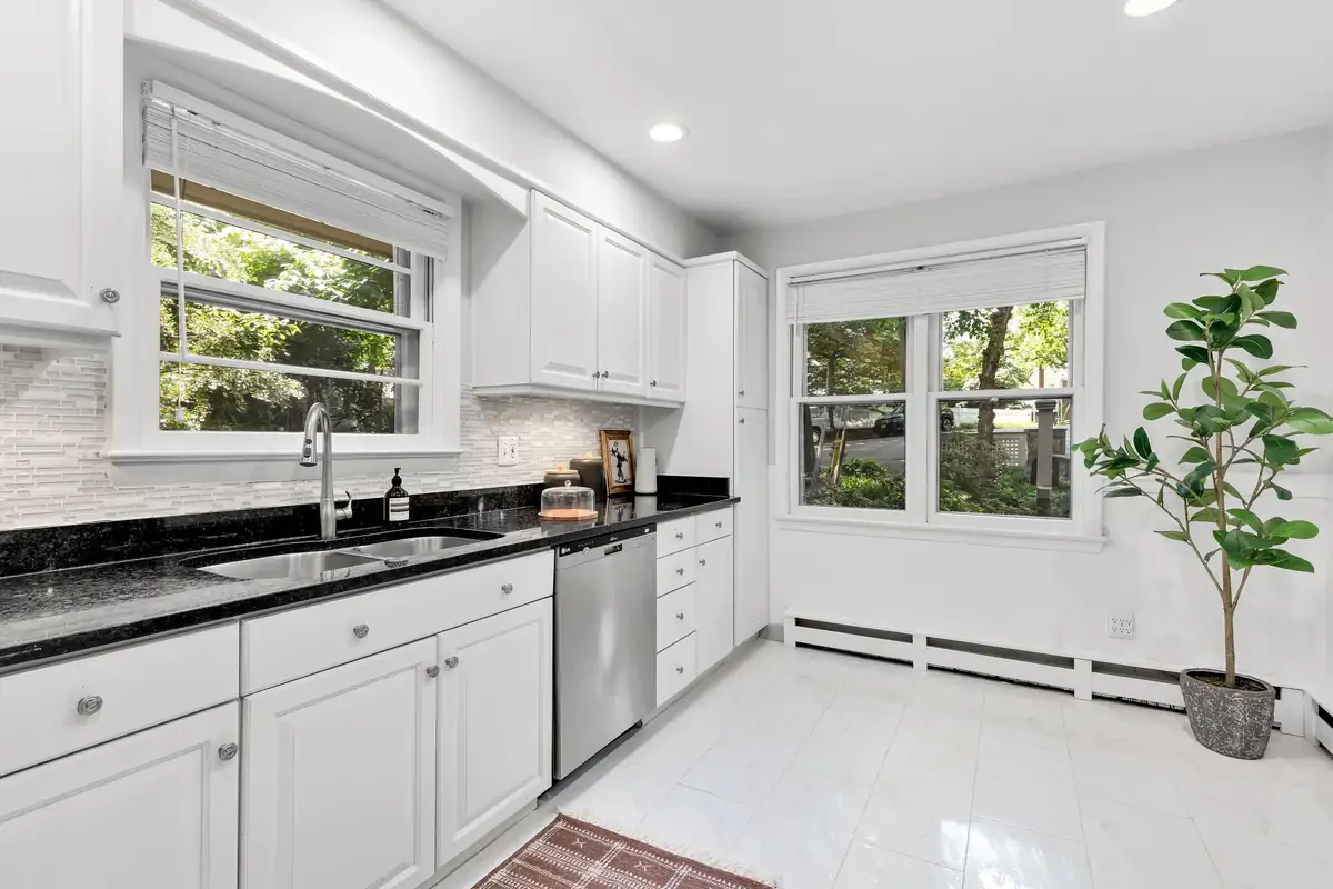 3701 23rd St N-0019.jpg