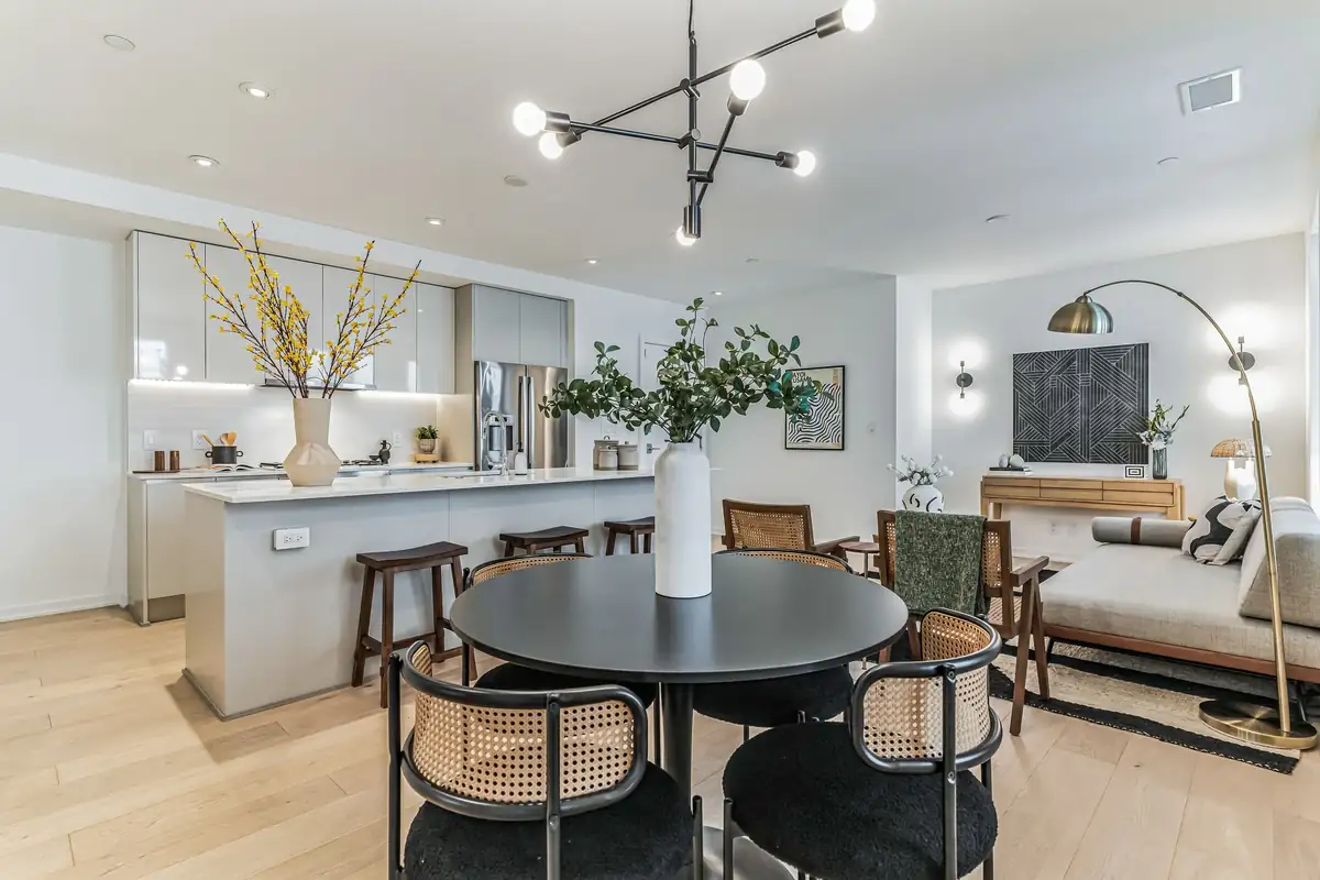 Home staging at 1101 Q St NW #203