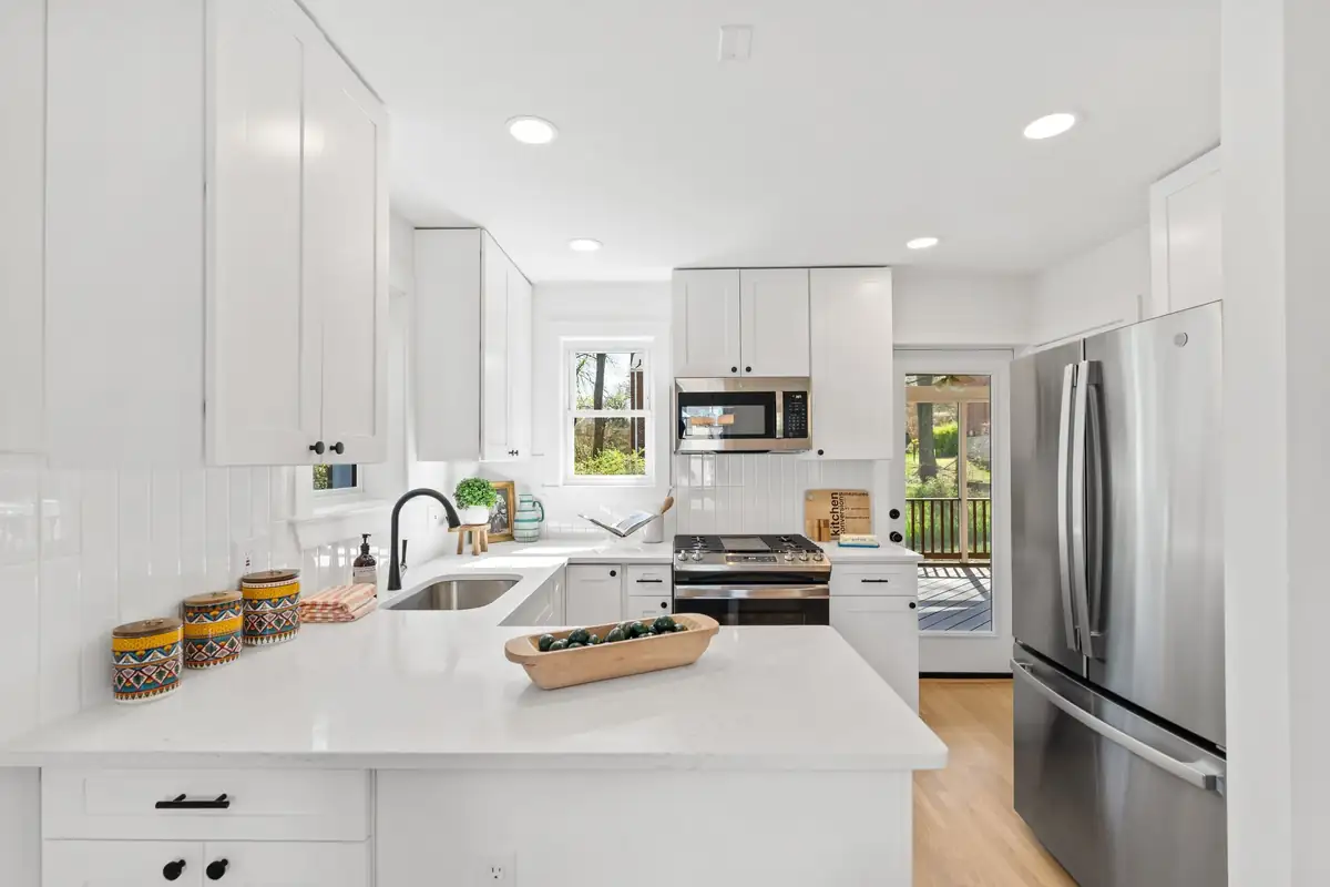 1515 Jonathan St - 0026.jpg
