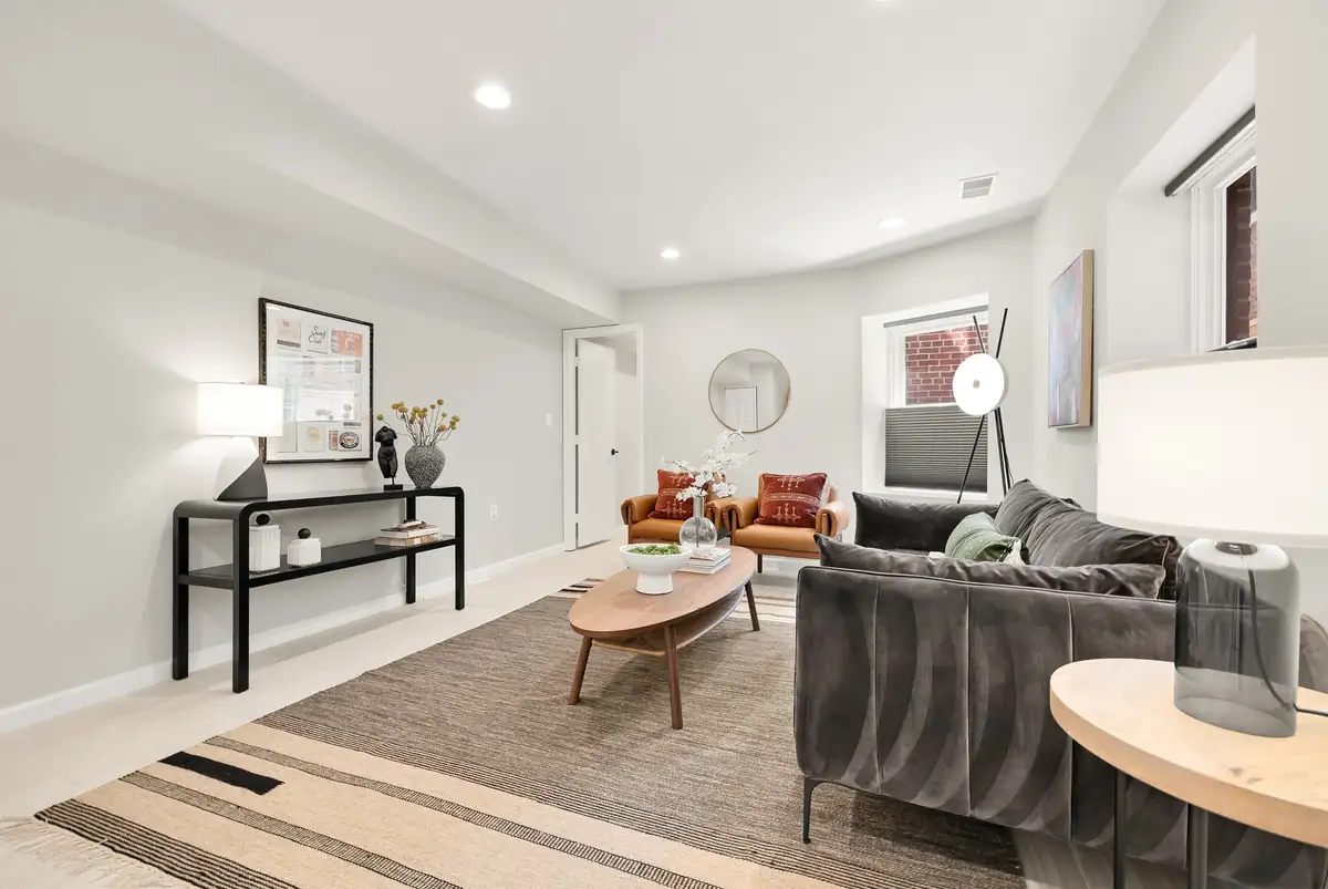 3217 13th St NW 1-0016.jpg