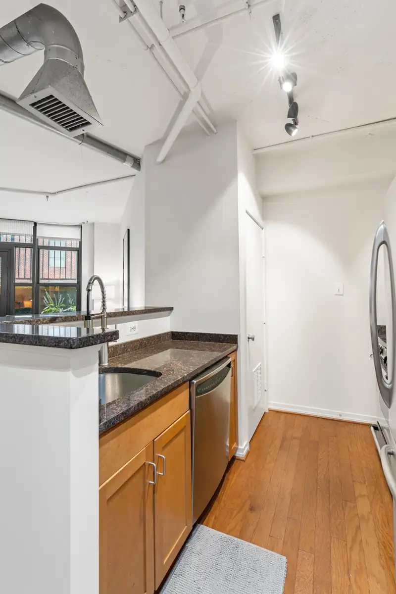 2020 12th St NW T10-40.jpg