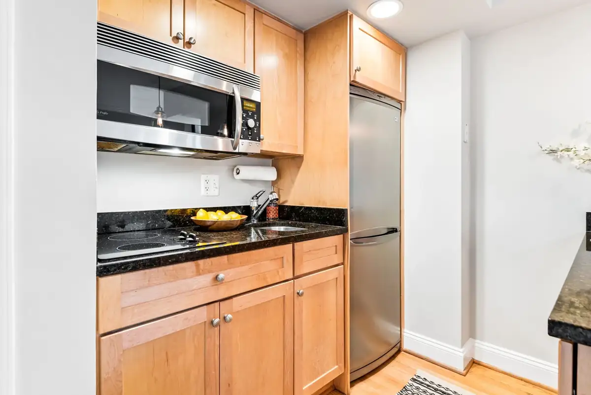 22-web-or-mls-1701 16th Street NW #807-22.jpg