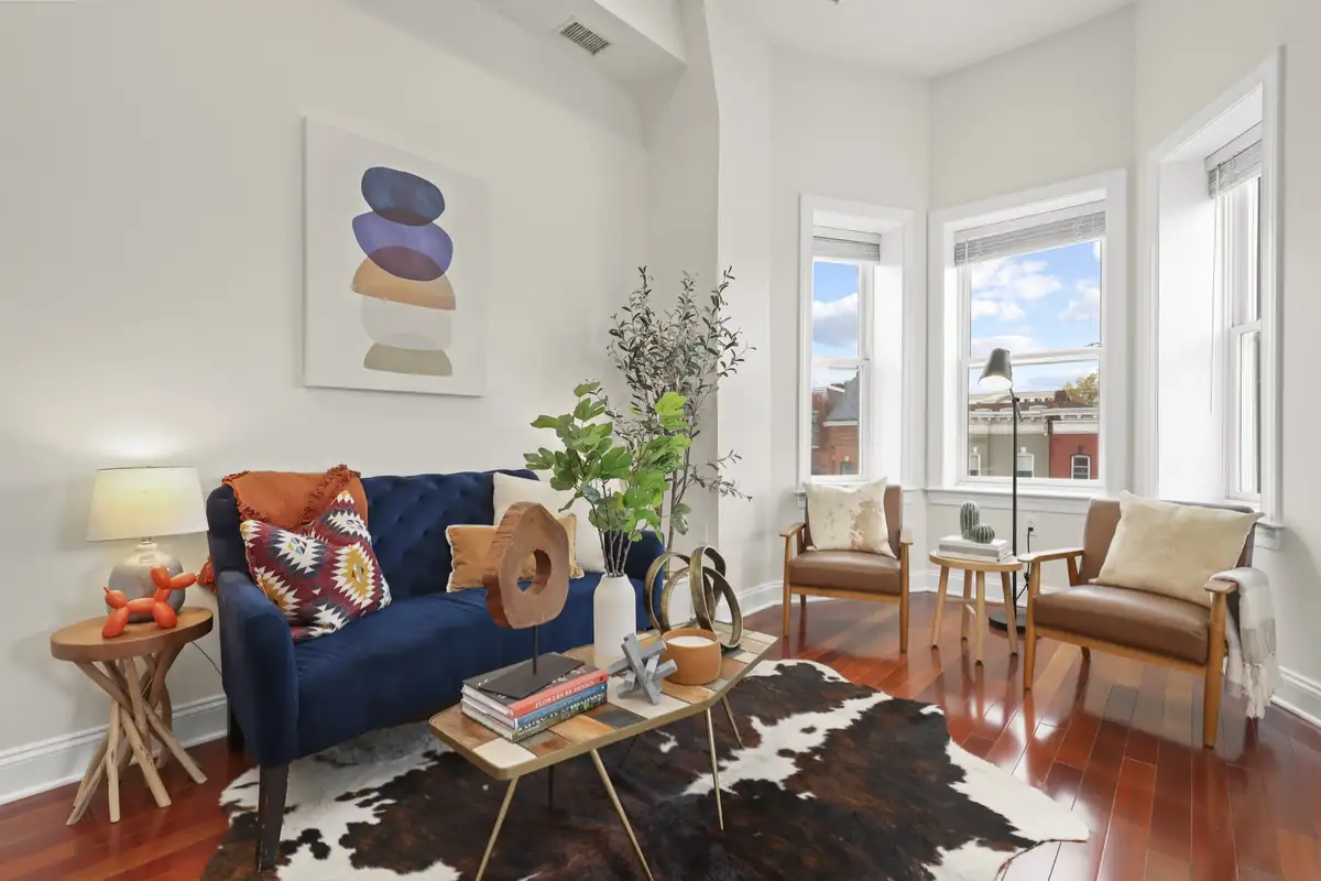 Home staging at 1135 6th St NW #4
