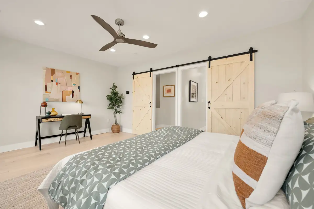 3217 13th St NW 2-0034.jpg