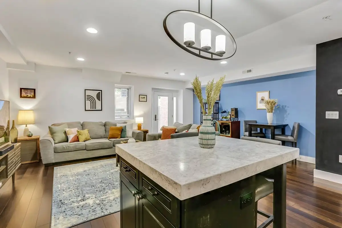 Home staging at Augmenting the Sellers Existing Furniture, photo 90 of 103
