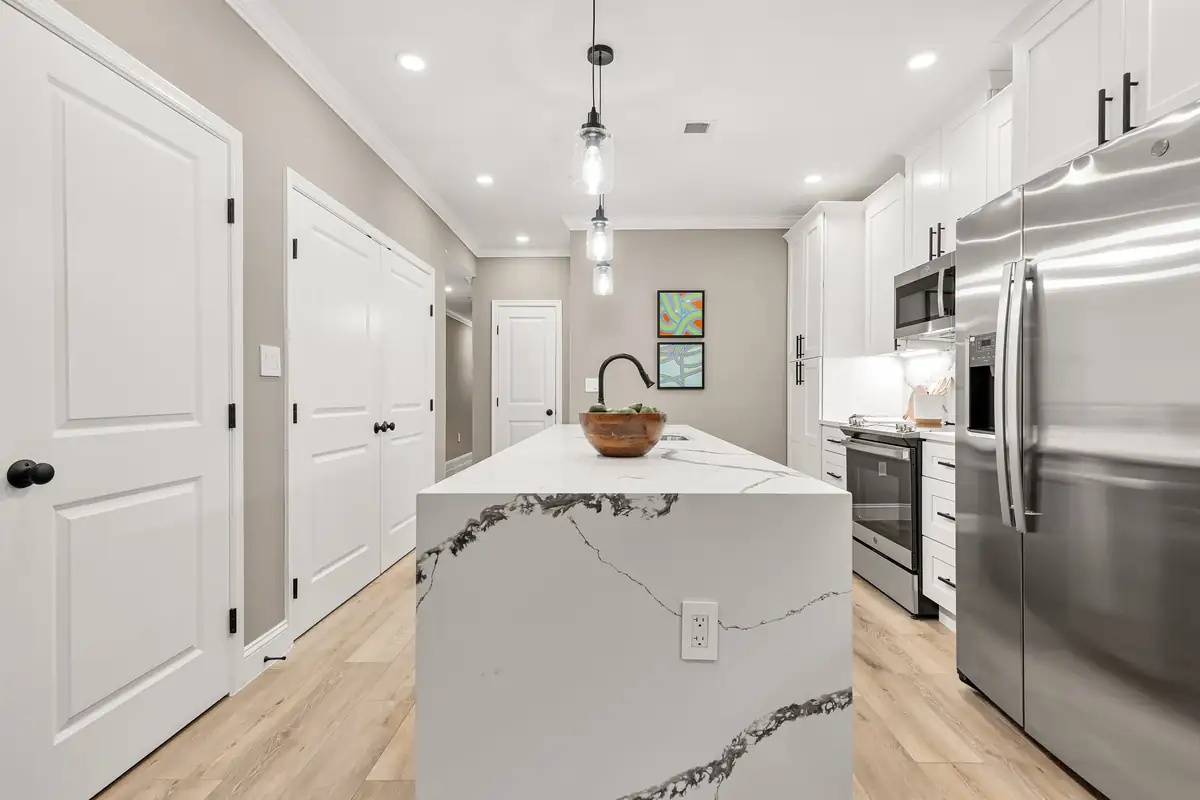 1117 46th St NE-0052.jpg