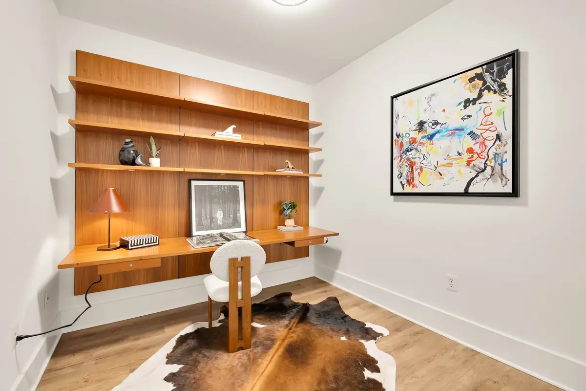 Home staging at 2100 11th St NW #108