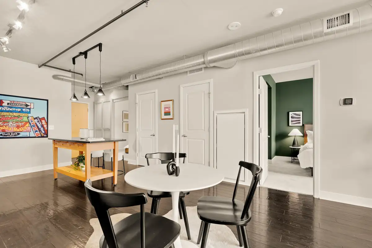 2125 14th St NW 427-0023.jpg