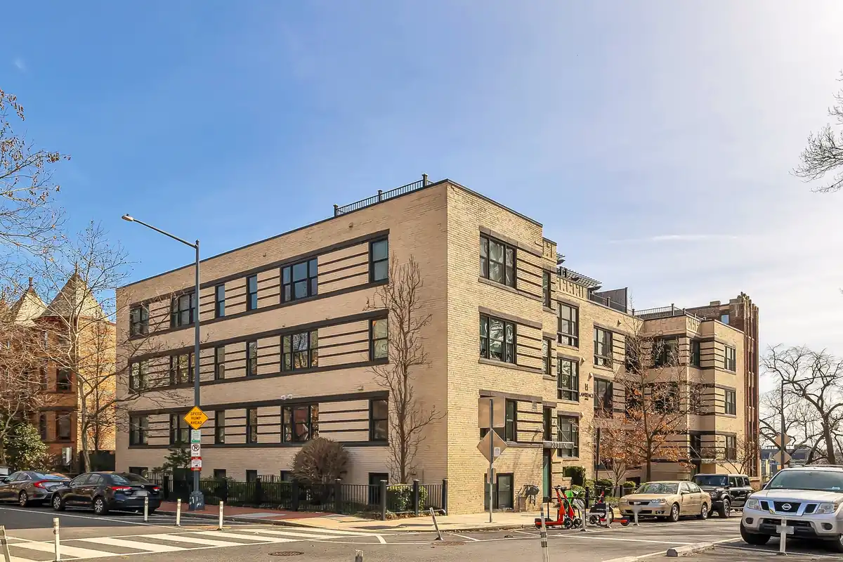 Home staging at 2331 15th St NW #305N