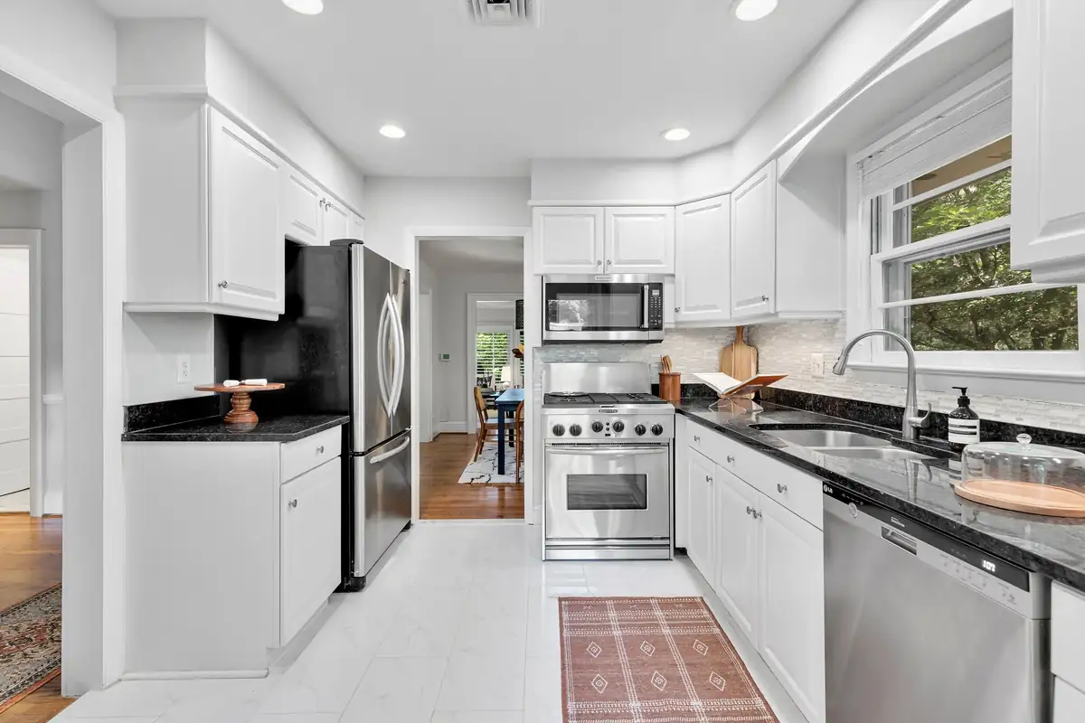 3701 23rd St N-0017.jpg