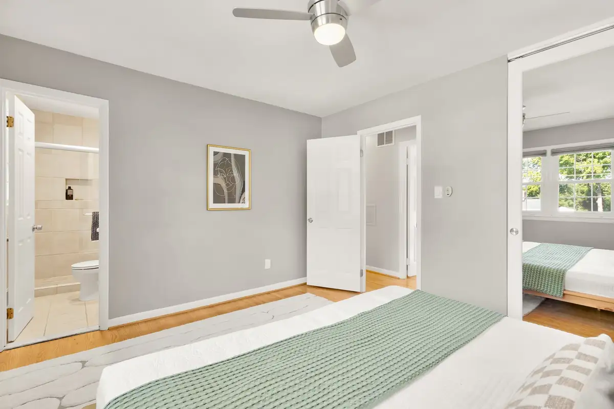 3424 Ramsgate Terrace-0030.jpg
