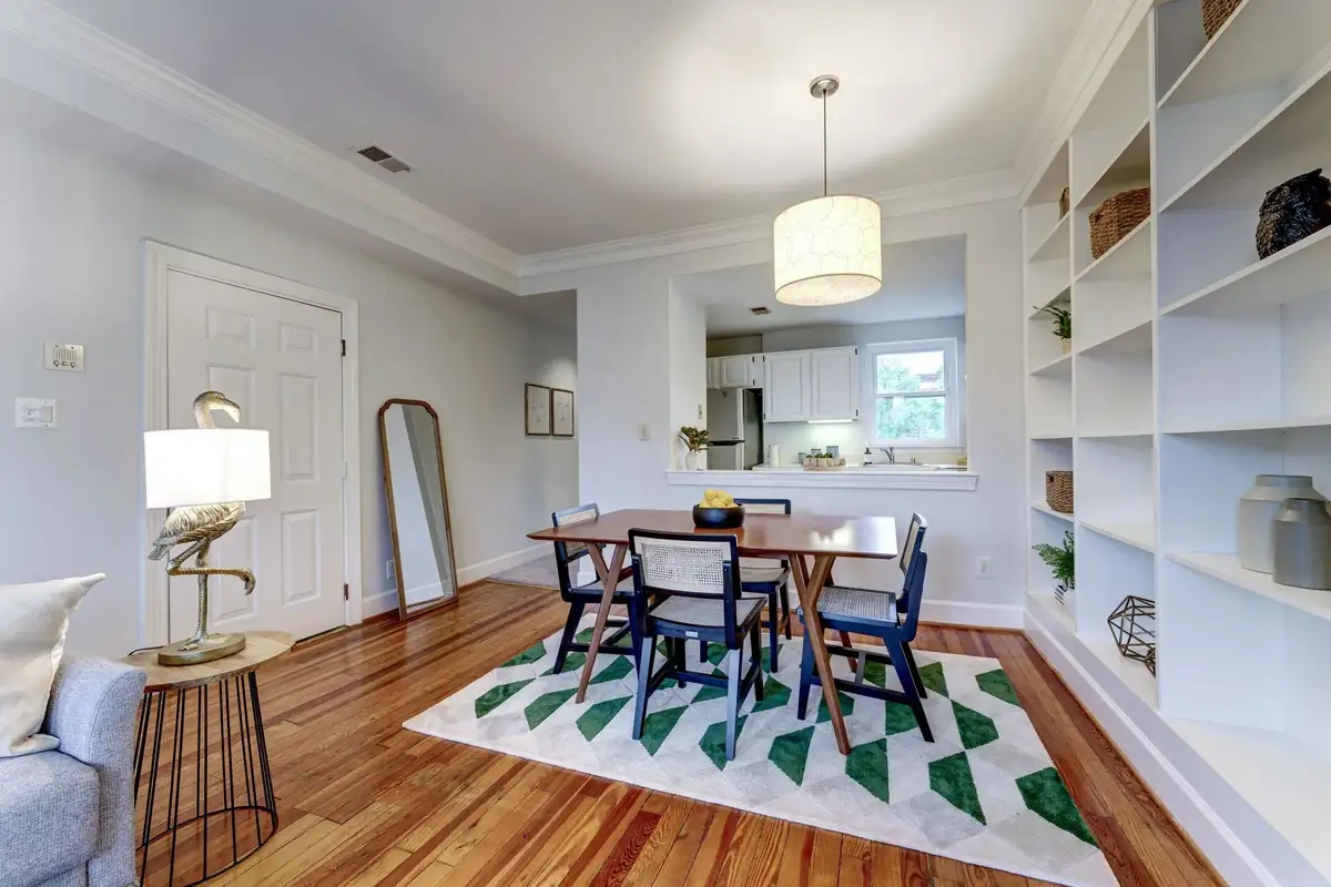 6-web-or-mls-1320 R St NW #8 (6).jpg
