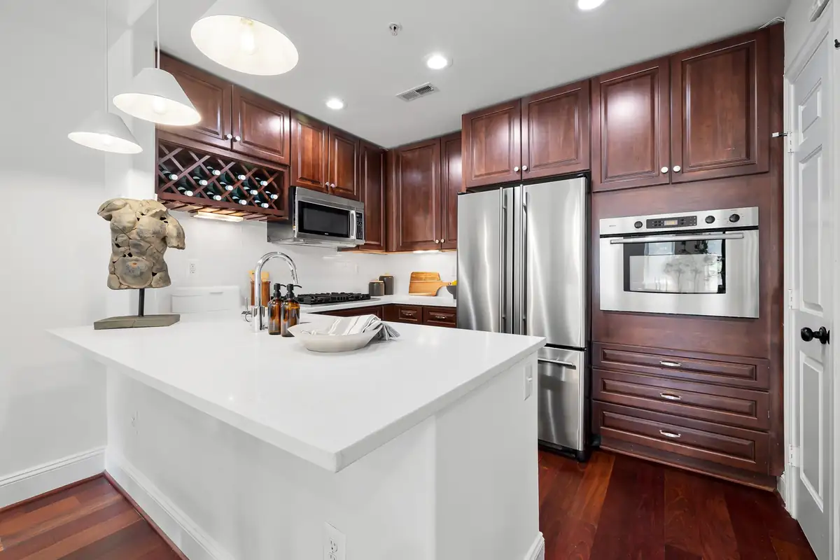 2132 11th St NW 2-0012.jpg
