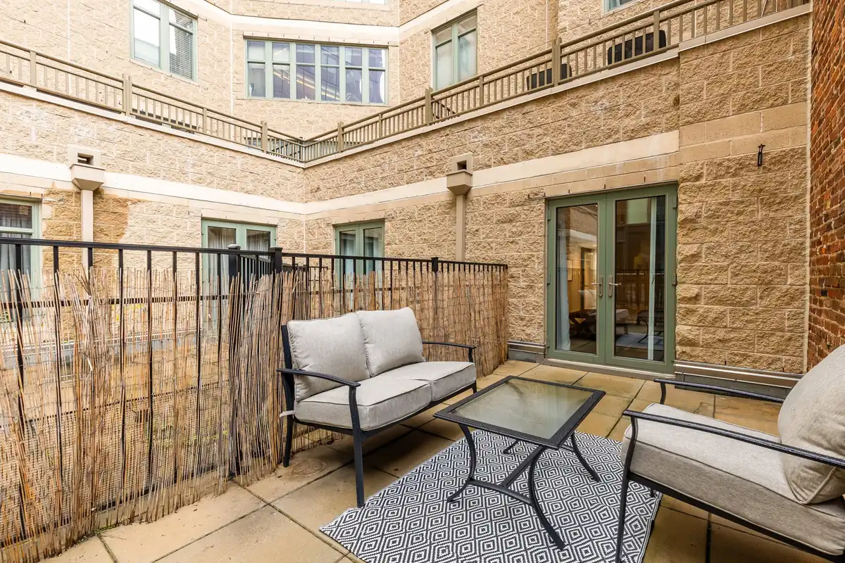 1150 K St NW 202-0032.jpg