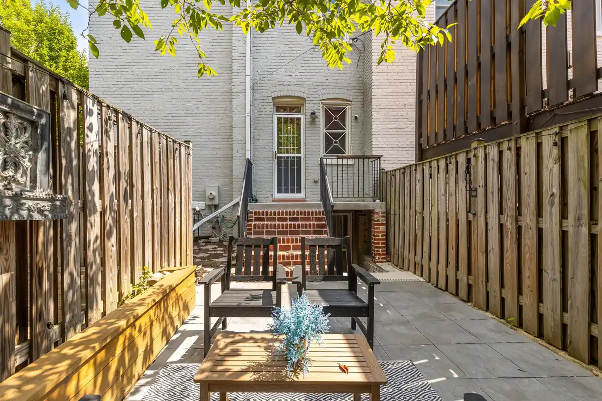 1012 10th St NE Staged-0025.jpg