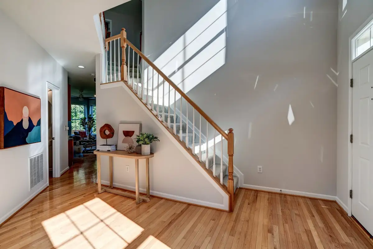 1926 Carters Grove Dr_0010.jpg