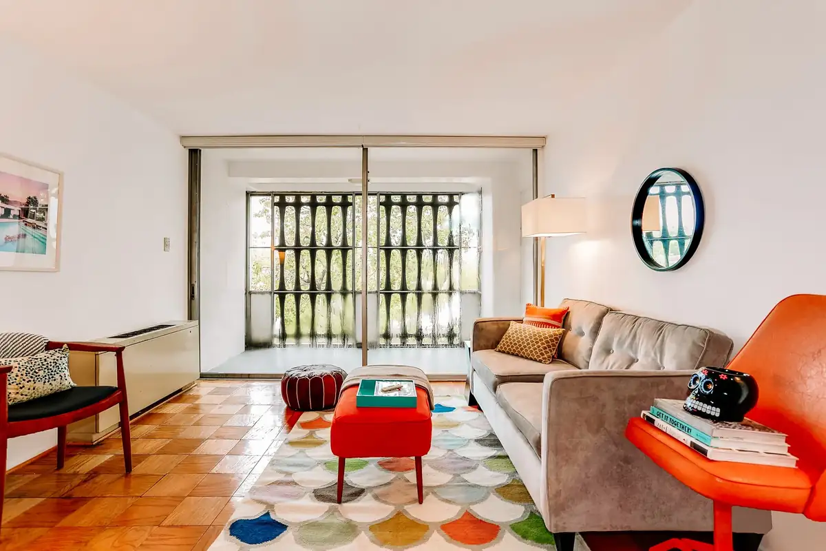 Home staging at 1311 Delaware Ave SW, S329