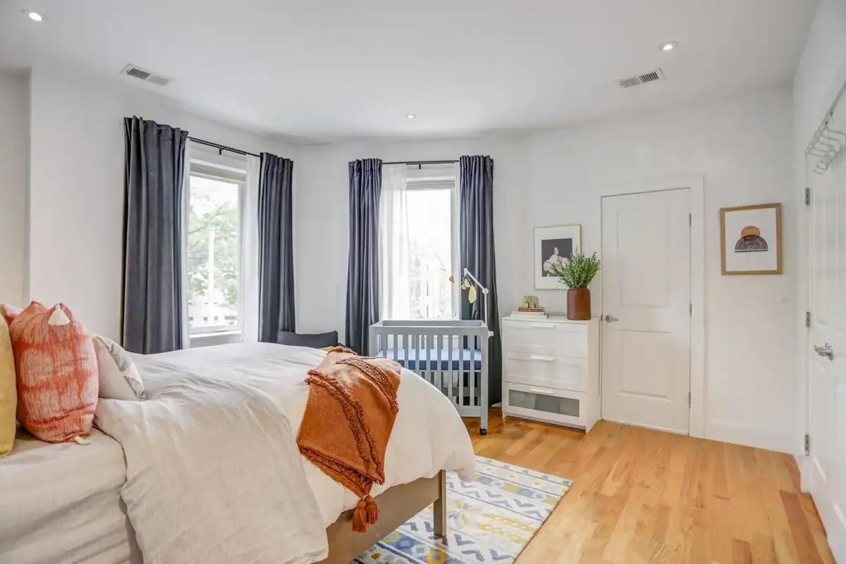 Home staging at Augmenting the Sellers Existing Furniture, photo 44 of 103