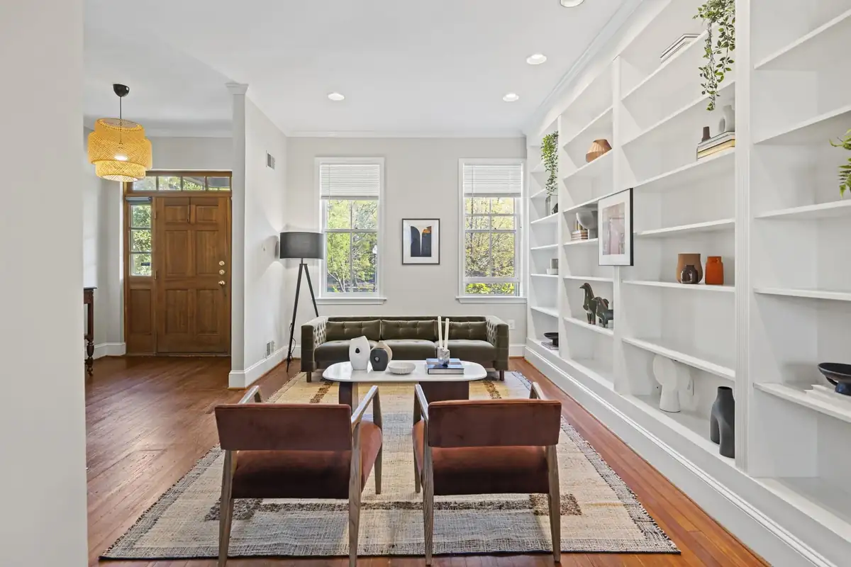Home staging at 115 R St NW