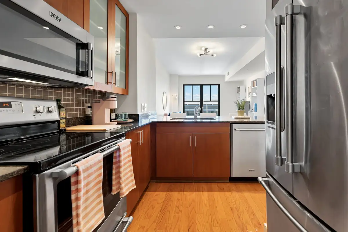 910 M St NW 801-0009.jpg