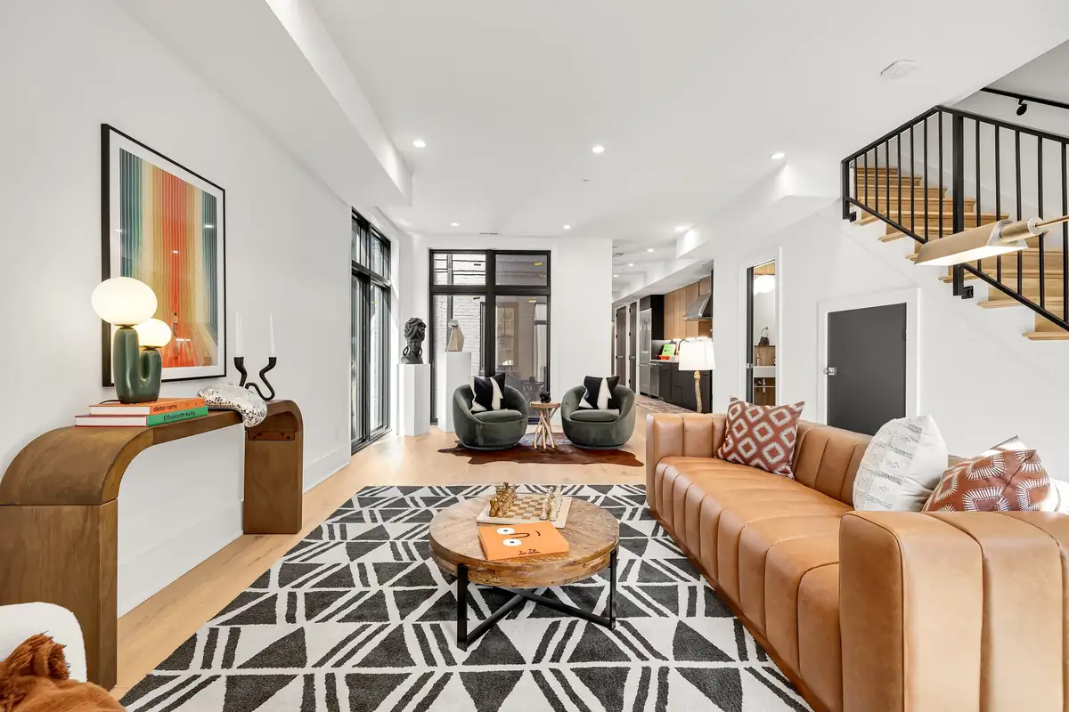 1460 Rhode Island Ave NW P8-0025.jpg