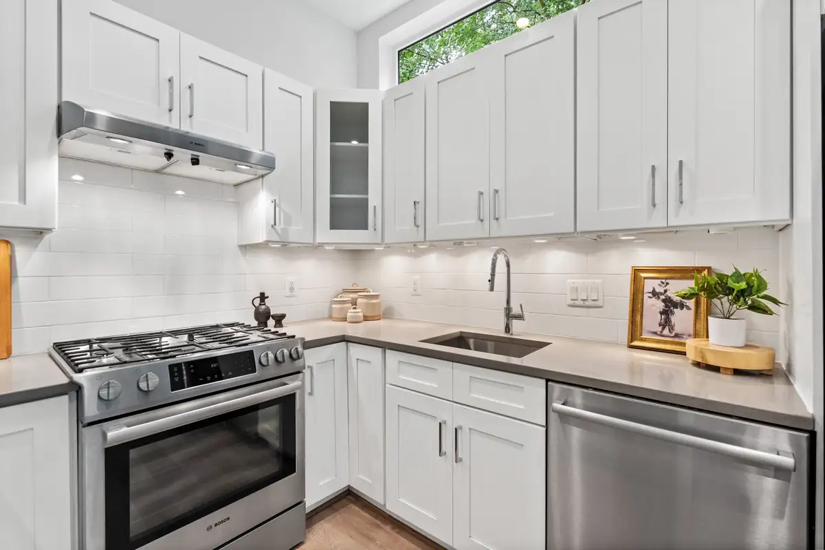 3915 Fulton St NW unit 2 - 0019.jpg