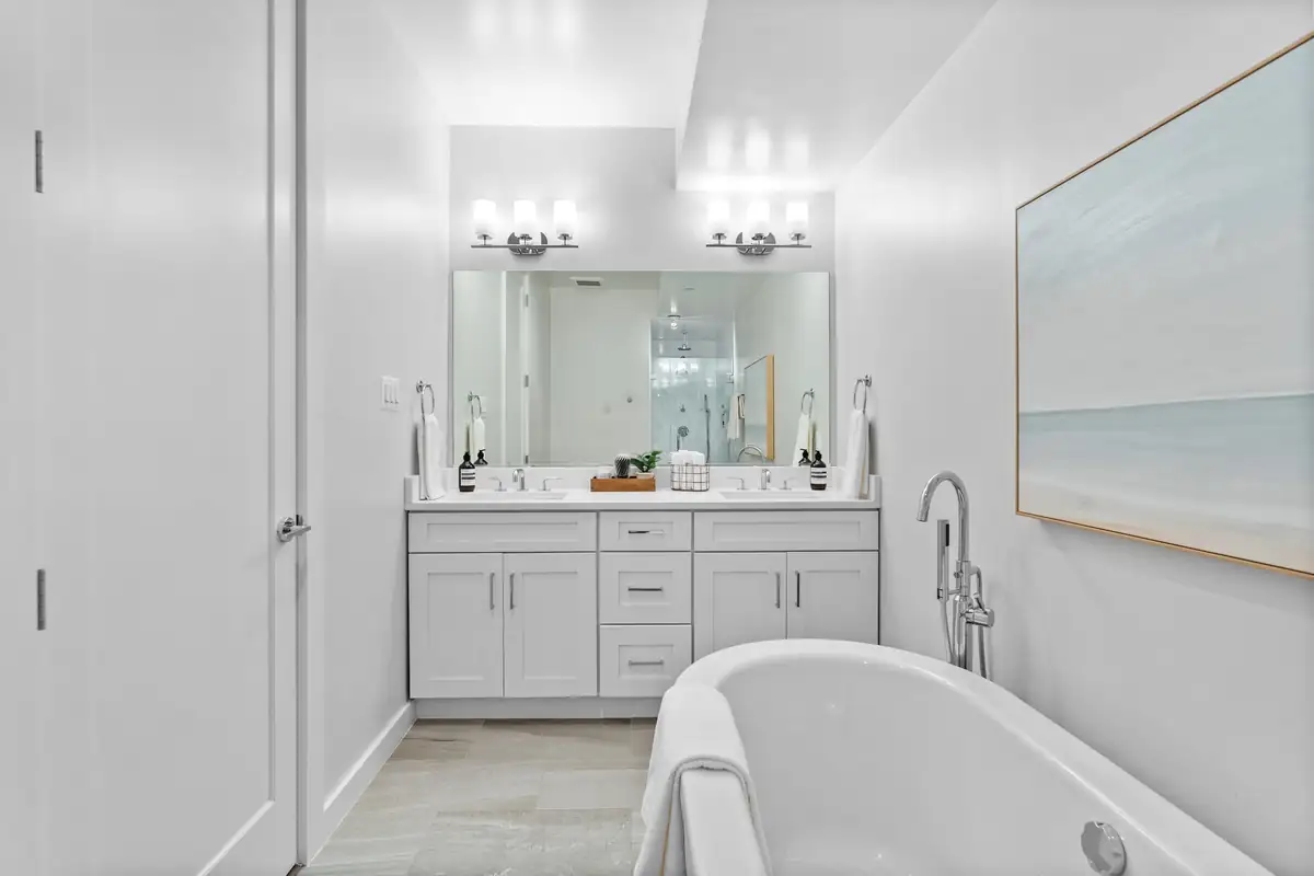 3915 Fulton St NW unit 2 - 0034.jpg
