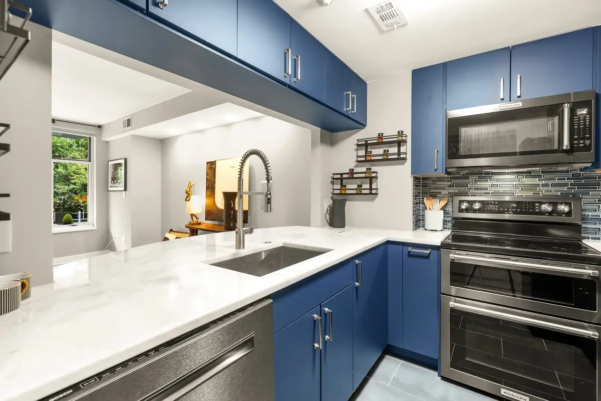 1150 K St NW 202-0011.jpg