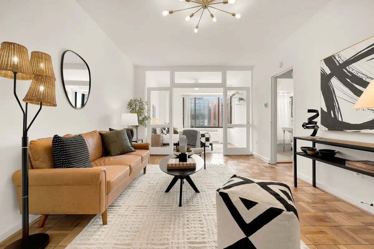 Home staging at 1 Scott Circle NW #603