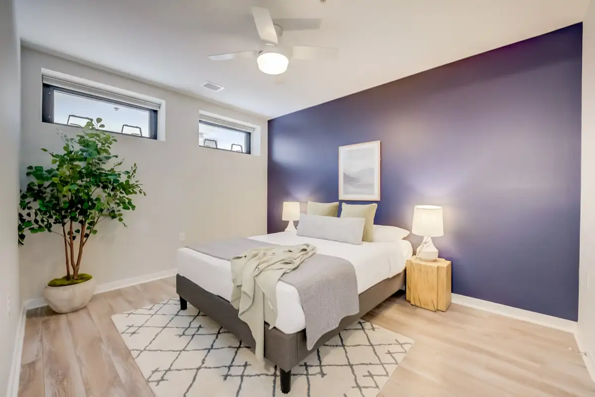 26-2nd St NE 104-026.jpg