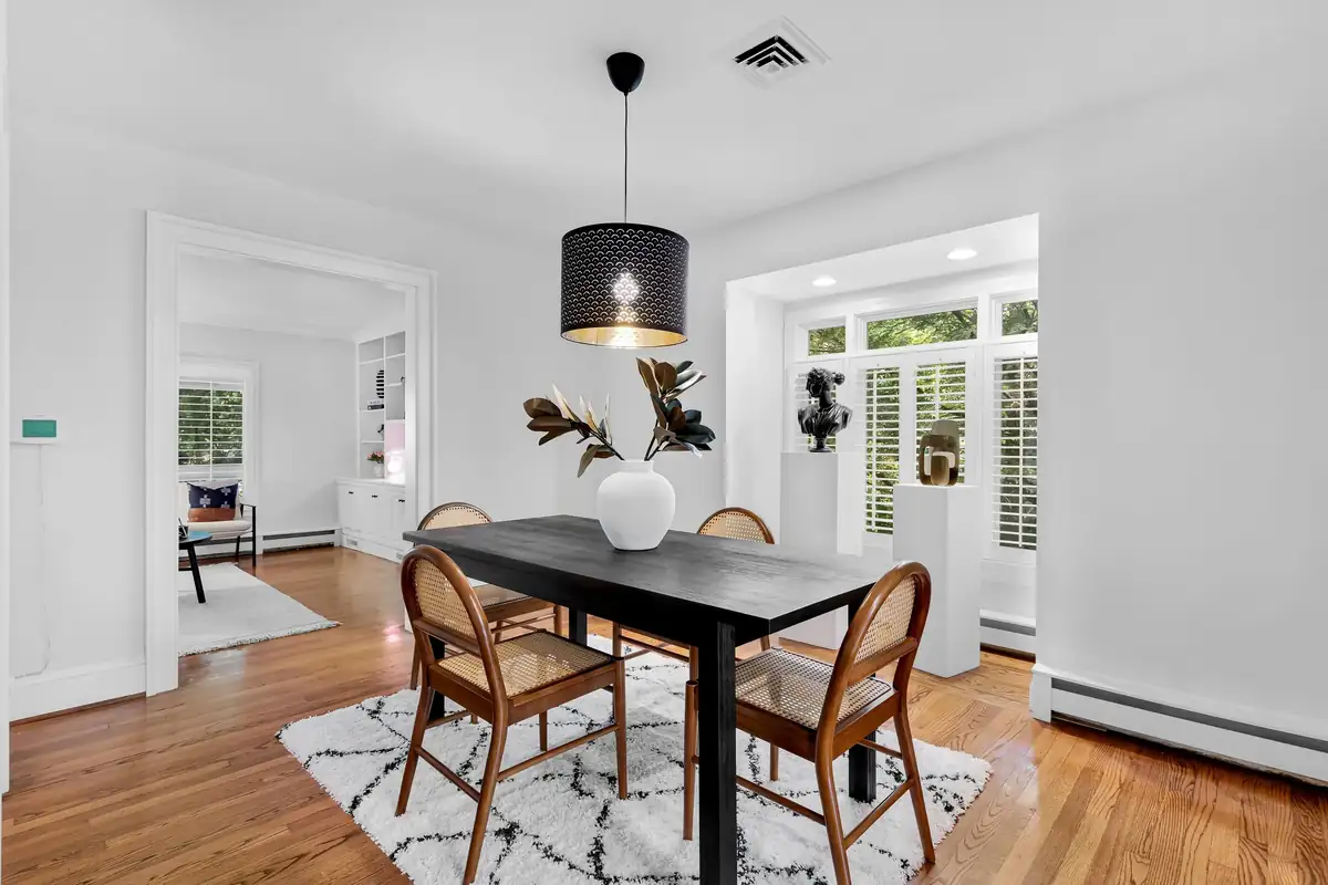 Home staging at 3701 23rd St N, Arlington, VA