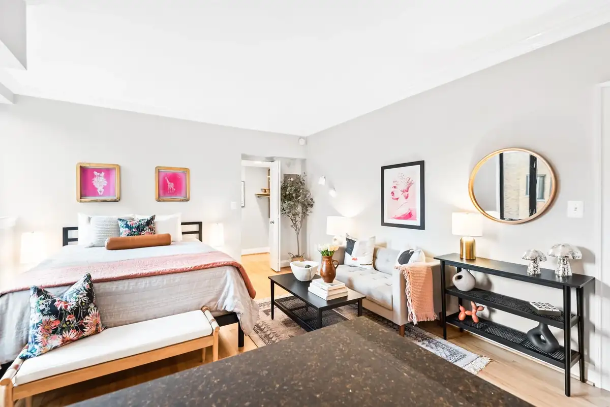 24-web-or-mls-1701 16th Street NW #807-24.jpg