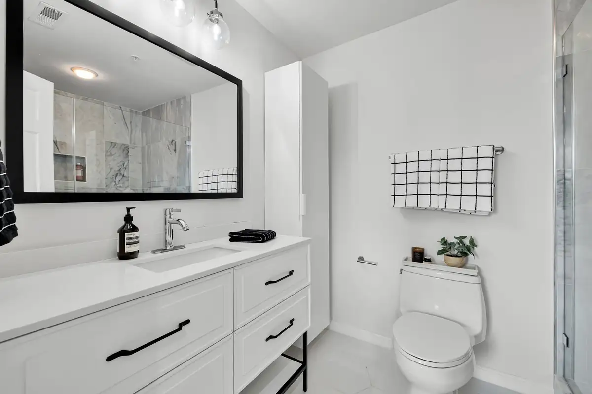 2132 11th St NW 2-0031.jpg