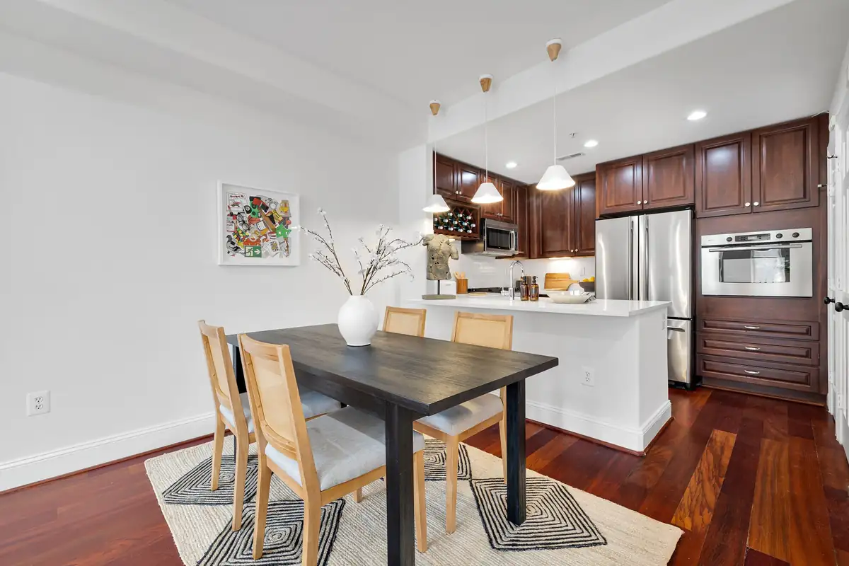 2132 11th St NW 2-0011.jpg