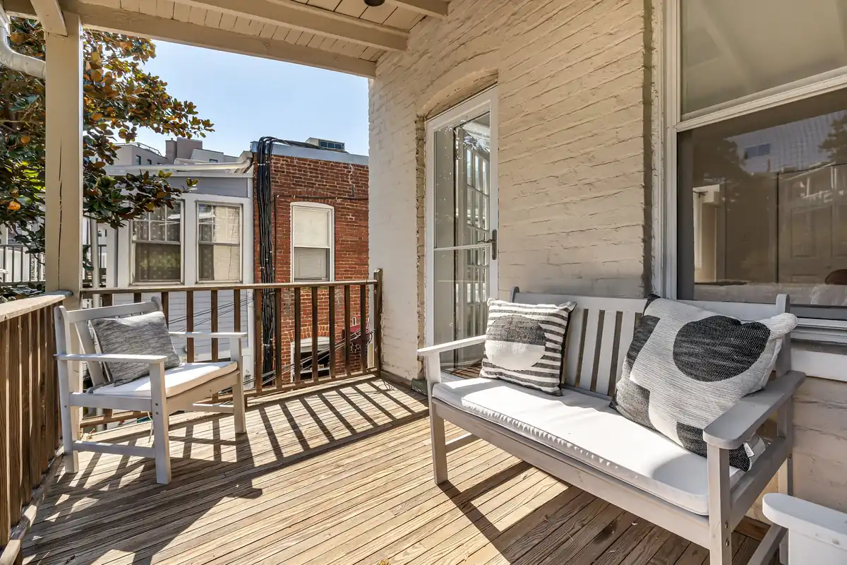 2339 Ashmead Pl NW 5-0032.jpg