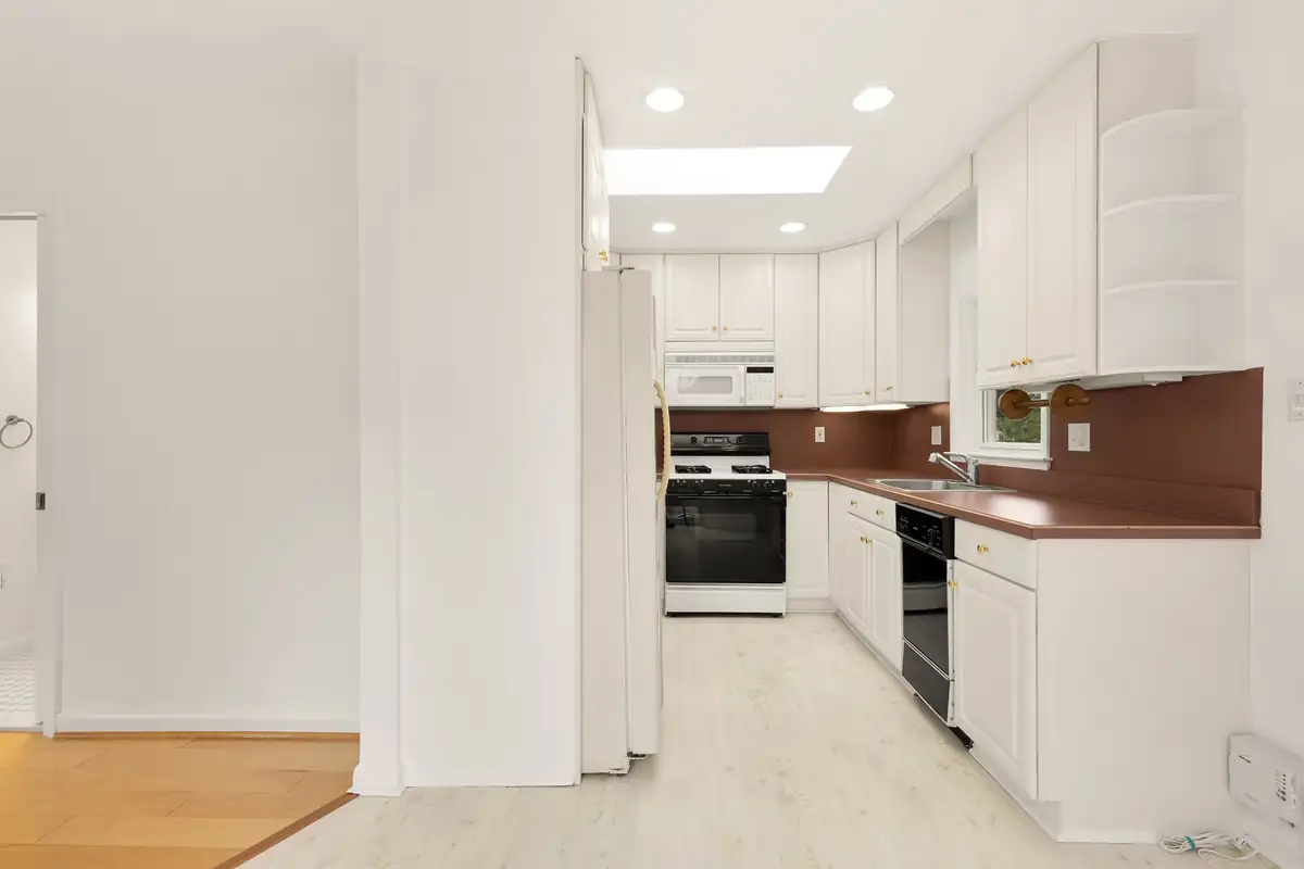 2619 Cory Terrace-0051.jpg