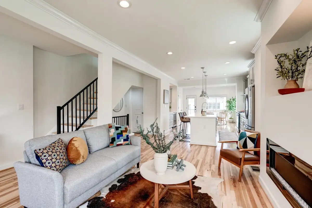 401 Delafield Pl NW-19.jpg